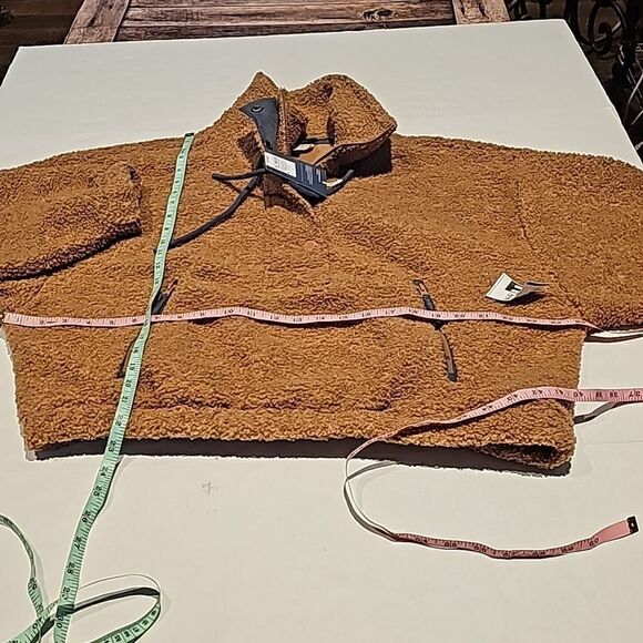 Universal threads pullover fleece like top size large - Picture 8 of 10